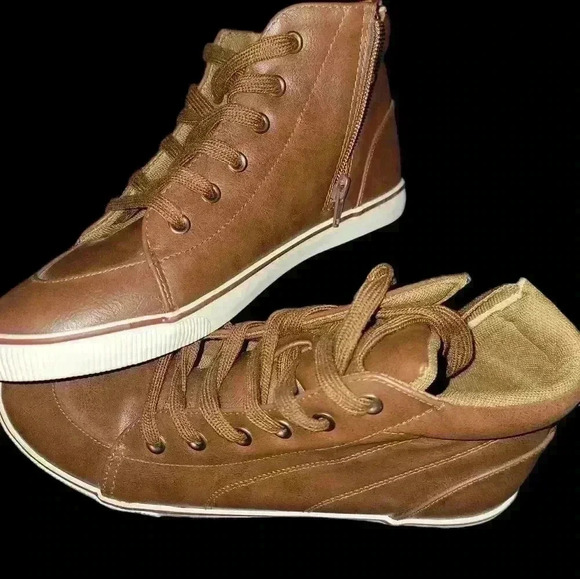 Size 7 Cat and Jack Brown High Tops w Zip Side. New Without Box. - Picture 1 of 8